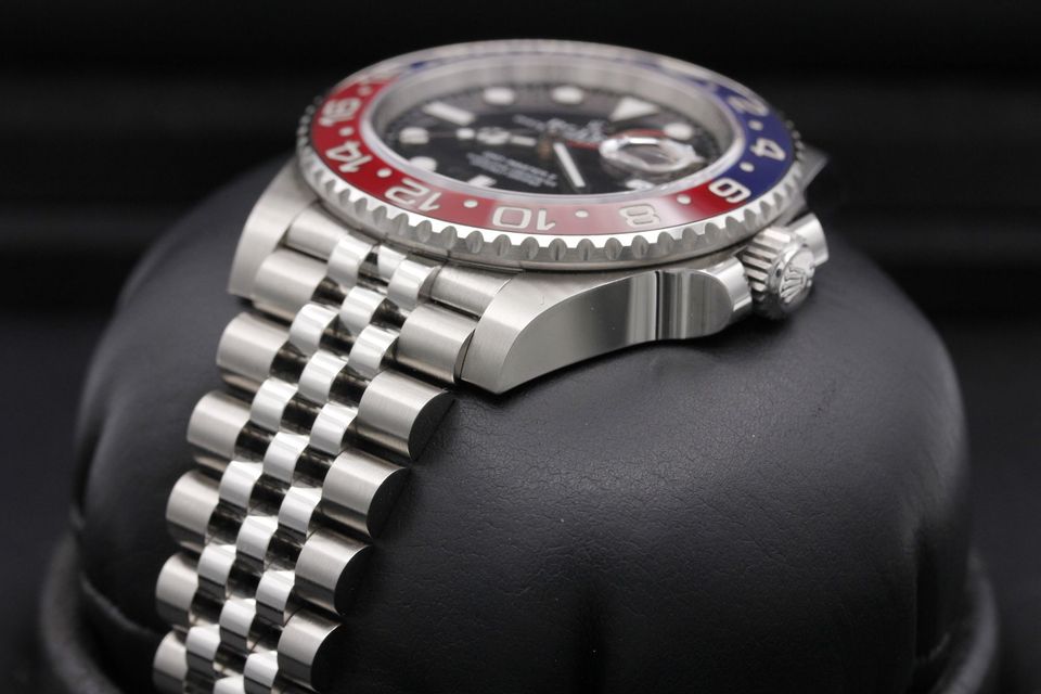 Rolex GMT Master II 126710 BLRO Image 2